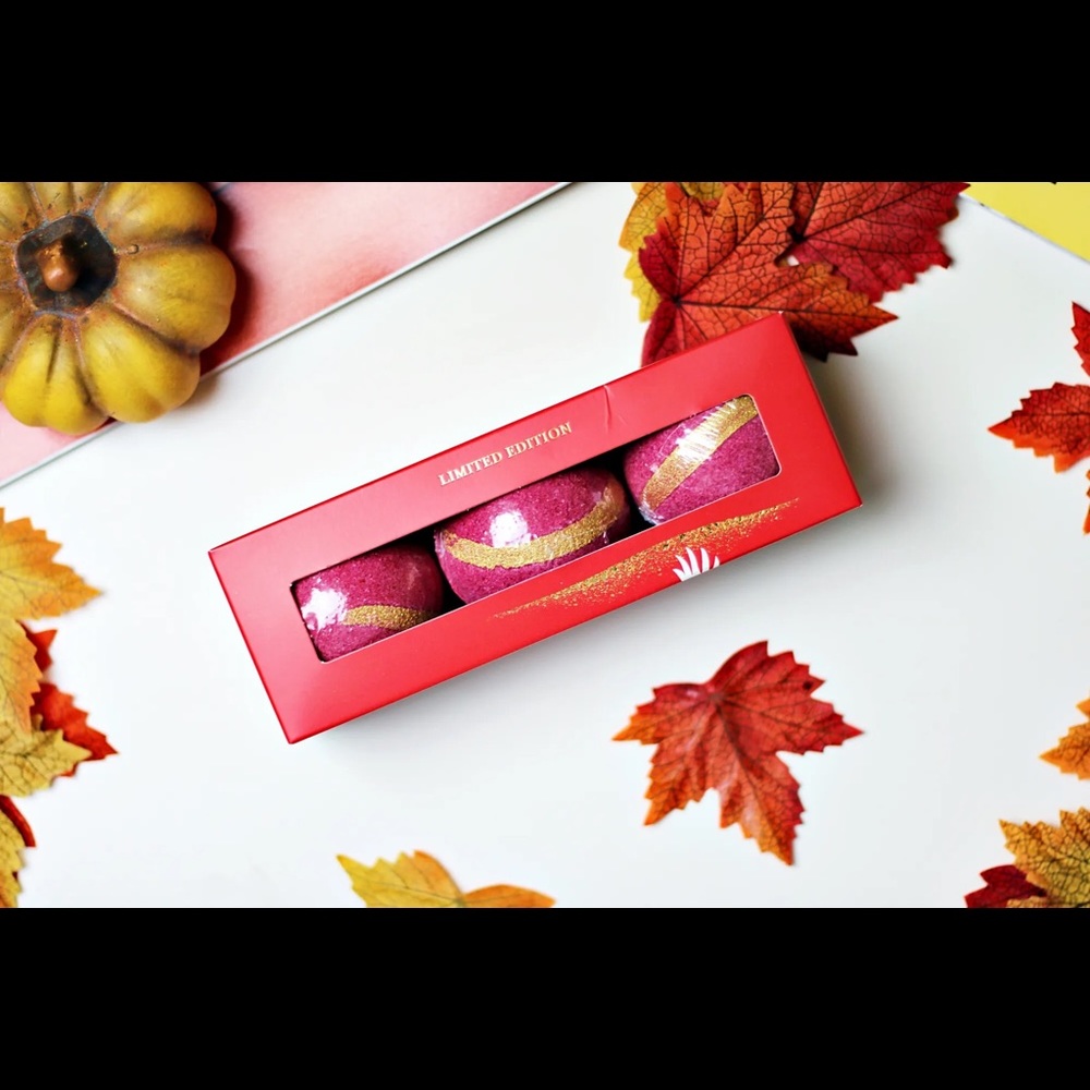 RITUALS… Limited addition. THE RITUAL OF TSURU BATH BOMBS